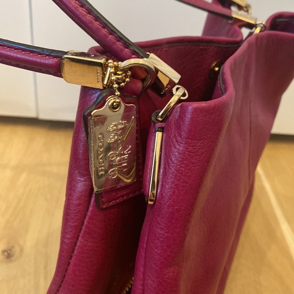 Coach shoulder bag - Picture 3 of 7